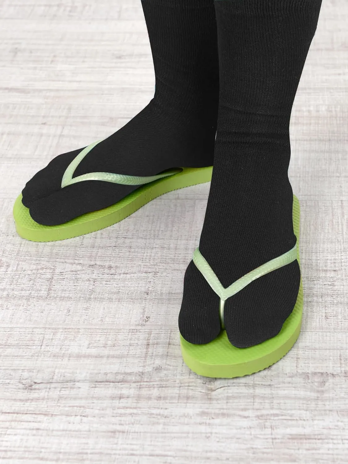 4 Pairs Flip Flop Socks Tabi Split Toe Socks for Men Women Supplies