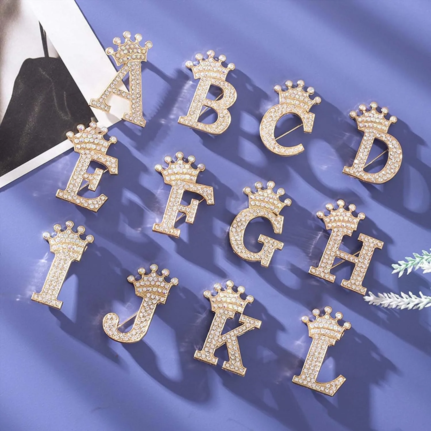 Brooches and Pins for Women A-Z Letter Brooch Pins Rhinestone Brooches for Backpacks Crafts Fashion Crystal Initial Pins Custom Jewelry Gifts for Men Women